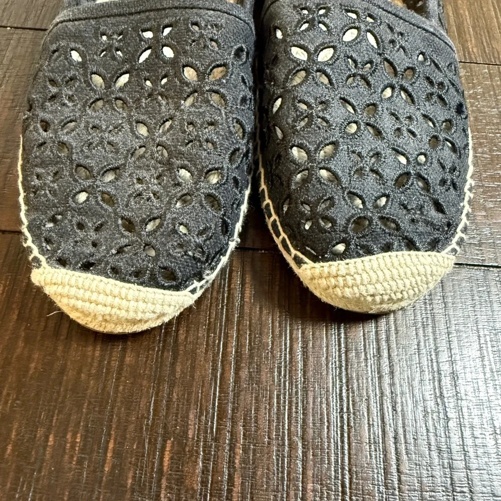 Michael Kors Darci Black Eyelet Espadrille Flats Jute Floral Laser Cut Slip On 7